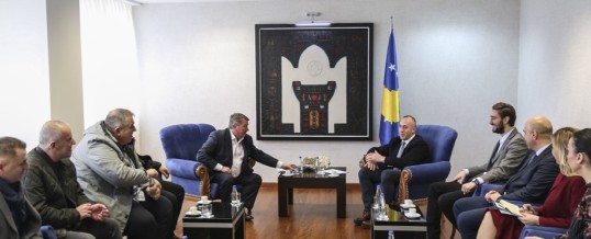 Kryeministri Haradinaj priti në takim delegacionin e Federatës së Sindikatave të Shëndetësisë së Kosovës